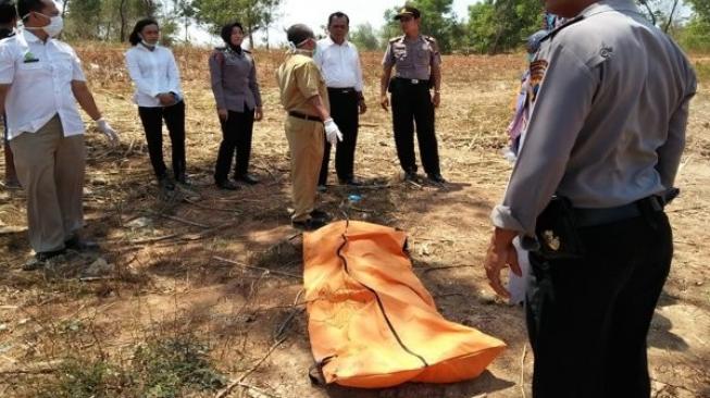 Mayat Telanjang Misterius Tergeletak di Dekat PLTA Wonogiri