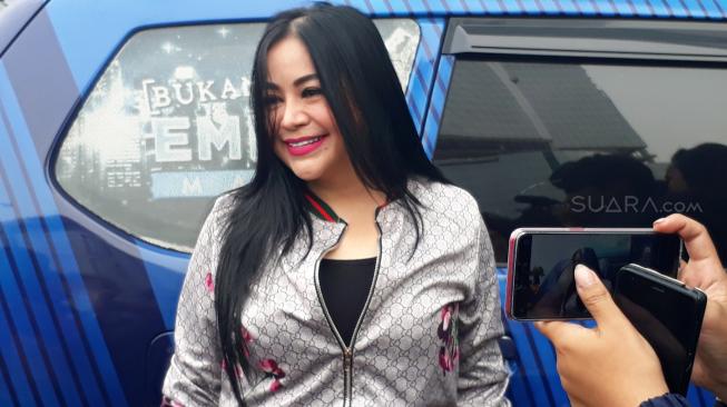 Anisa Bahar Curiga Omicron Bakal Dibikin Naik Daun: Udah Endorse Artis