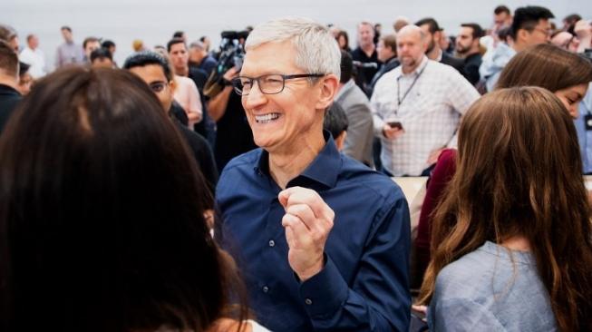 Dipanggil Trump Tim Apple, Ini yang Dilakukan Tim Cook