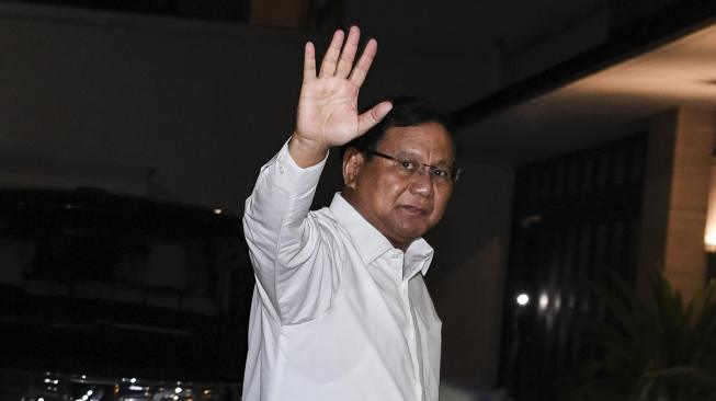 Finalisasi Timses Prabowo, Ada Amien Rais dan Neno Warisman