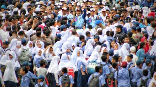 Torch Relay Asian Para Games 2018, di Makassar, Rabu (12/9/2018). 