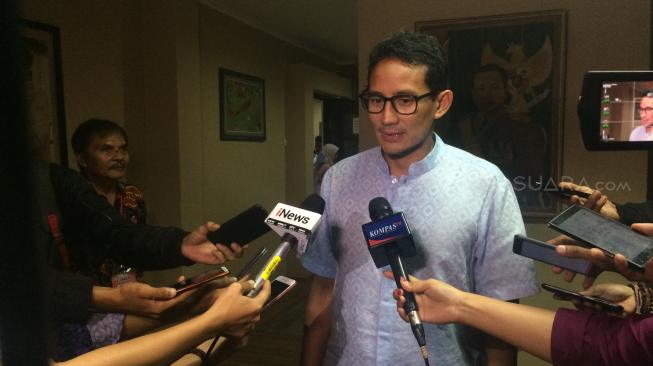 Sandiaga Sebut Lebih dari 15 Relawan Jokowi Pindah ke Prabowo