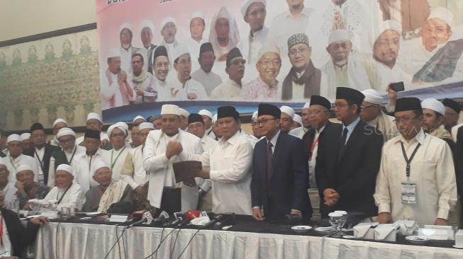 Prabowo ke Media Asing: Saya Berani Lawan Permintaan Ulama