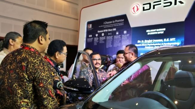 Booth Sokonindo Automobile  di GIIAS Surabaya 2018 [DSFK].