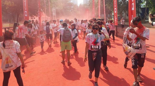 The Color Run mempromosikan gaya hidup sehat lewat lomba lari yang seru dan menyenangkan. (SUARA.com/Risna Halidi)