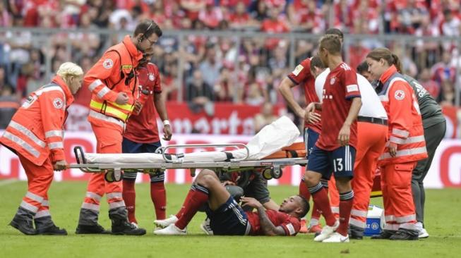 Cedera Ligamen Lutut, Pilar Bayern Munich Dipastikan Menepi Lama