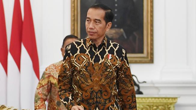Resmi Jadi Capres, Jokowi Curhat Nggak Boleh Bagi-bagi Sepeda