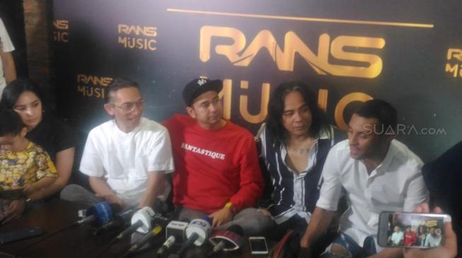 Raffi Ahmad saat ditemui dalam jumpa pers RANS The Legends The New Music Energy di kawasan Kemang, Jakarta Selatan, Minggu (16/9/2018). [Wahyu Tri Laksono/Suara.com]