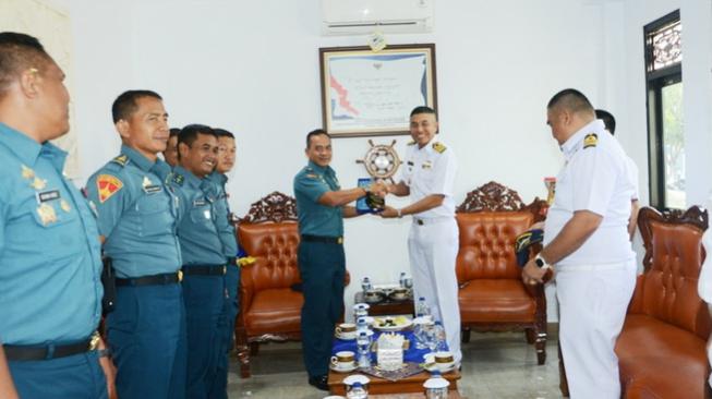 Kapal Perang Royal Thai Navy Kerajaan Thailand Singgah di Bali