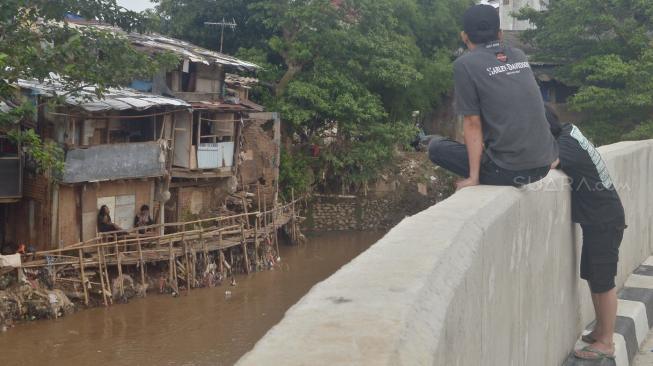 PDIP Dorong Anies Kerjakan Proyek Normalisasi Sungai di Sisa Masa Jabatan