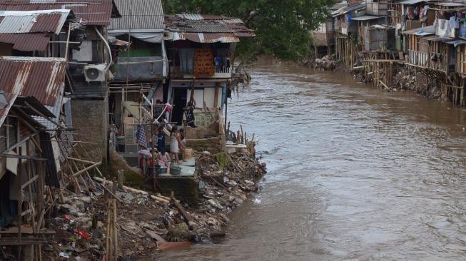 Kembali ke Normalisasi, Solusi ala Ferdinand Hutahaean Atasi Banjir