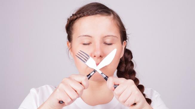 5 Trik Diet untuk Redakan Rasa Lapar dan Ngemil