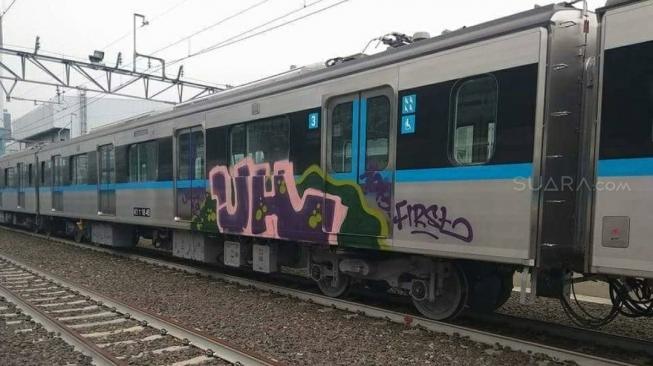 Kereta MRT Dirusak, Anies Baswedan: Warga Jangan Diam dong