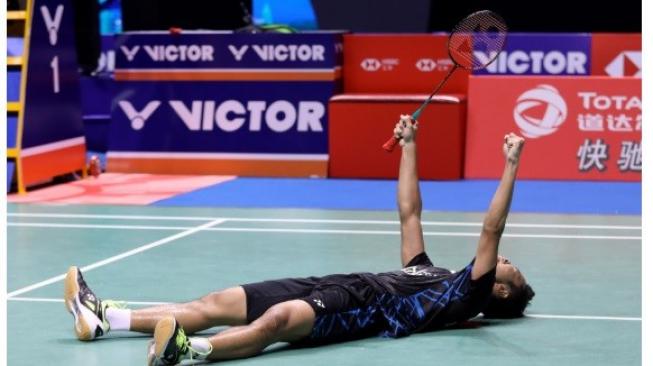 Anthony Sinisuka Ginting melakukan selebrasi di China Open 2018 [Humas PBSI].