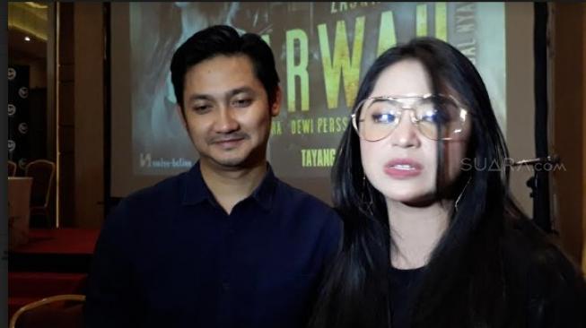 Ancam Seret ke Bui, Dewi Perssik Sebut Keponakannya Ular