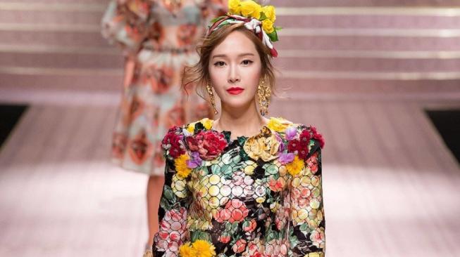 Cantiknya Jessica Jung Jadi Model di Milan Fashion Week