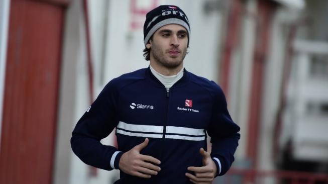 Pebalap Italia, Antonio Giovinazzi, musim depan akan tampil penuh di ajang F1 bersama Sauber. [AFP/Jose Jordan]