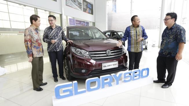 DFSK Glory 580 Ramaikan Pasar Otomotif Kota Medan