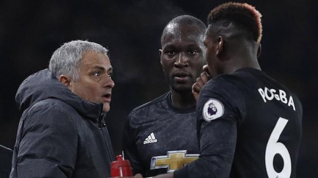 Eks Asisten Sir Alex Sentil Mourinho dan Pogba