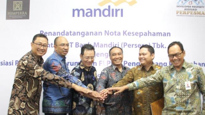 Mandiri, Himperra, dan Perpesma Salurkan KPR Rumah Bersubsidi