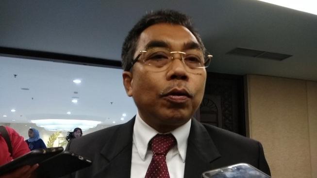 Ketua Fraksi PDIP DPRD DKI Jakarta, Gembong Warsono. (Suara.com/Chyntia Sami B)