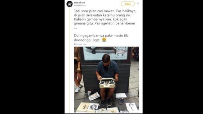 Seniman unik melukis dengan mesin tik. [Twitter]