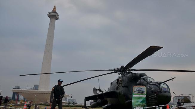 HUT TNI, Ada Pameran Alutsista di Kawasan Istana Kepresidenan, Kasetpres: Ada 100 Unit Alutsista