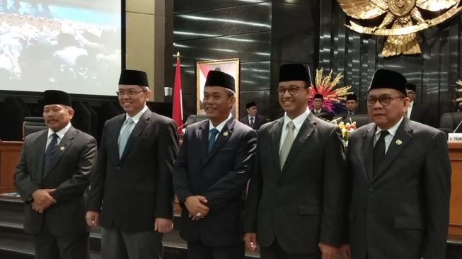 Sahkan APBD-P, Ketua DPRD Sindir Taufik Jadi Wagubnya Anies