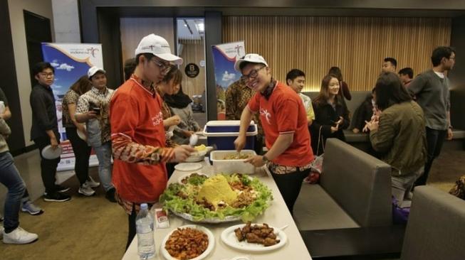 Mahasiswa Indonesia di Australia membentuk Generasi Wonderful Indonesia. (Dok: Kemenpar)