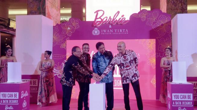 Hari Batik Nasional, Barbie rilis Barbie Batik Kirana [Suara.com/Annisya]