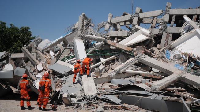 Basarnas Evakuasi 8 Jenazah Terpendam Korban Gempa Palu
