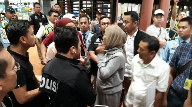 Sekjen PKB Duga Ratna Sarumpaet Mau Lari dari Masalah Hukum