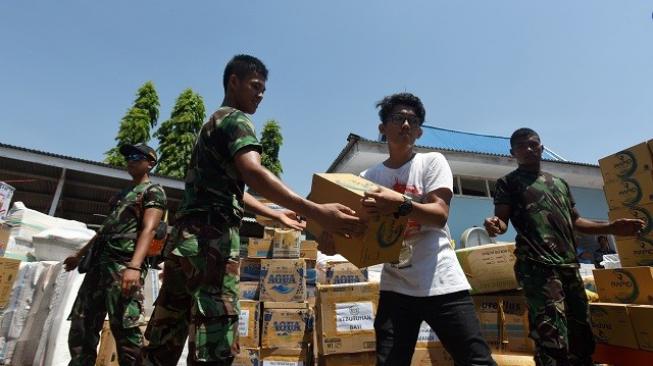 Bantu Korban Gempa, Warga Sumbar Kirim 1,6 Ton Rendang ke Palu