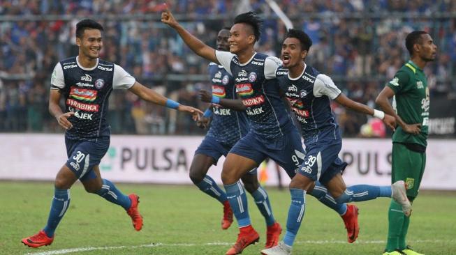 Arema Cukur Persita di Piala Indonesia