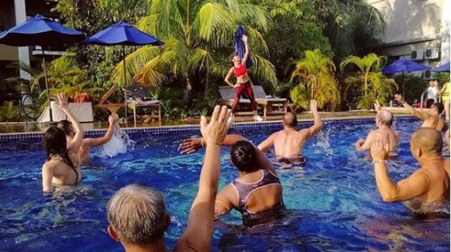 Aqua Zumba, Olahraga yang Baik untuk Pengidap Sakit Jantung Lho!