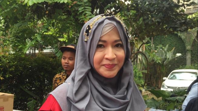 Okie Agustina Pinta Pasha Ungu Tak Keluar dari Palu