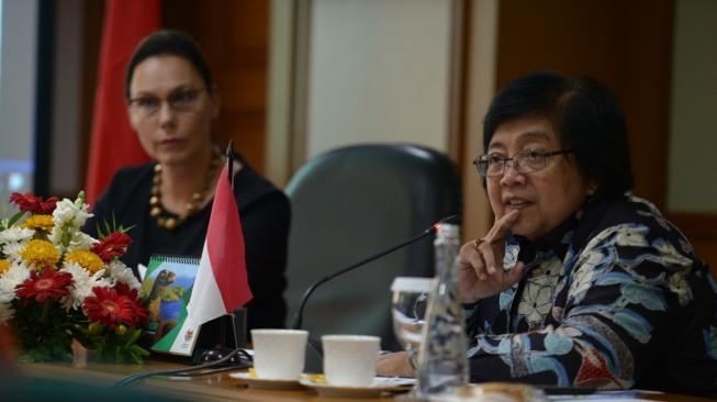 Menteri Lingkungan Hidup dan Kehutanan (LHK), Siti Nurbaya, menerima kunjungan Menteri Perdagangan Luar Negeri dan Pembangunan Finlandia, Anne-Mari Virolainen, di Jakarta, Selasa (9/10/2018). (Dok: KLHK)