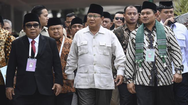 Prabowo Ultah, Kubu Jokowi: Semoga Jadi Negarawan dan Berkah