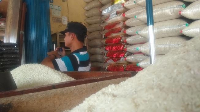 Alami Kelangkaan Pasokan, Harga Beras Di Kota Serang Naik