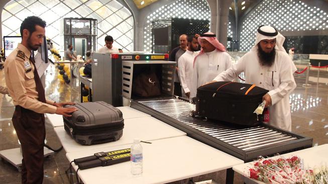 Suasana Stasiun kereta api Mekah saat kereta api kecepatan tinggi Haramain resmi beroperasi, Arab Saudi, Kamis (11/10). [Afp Photo/Bandar Aldandani]