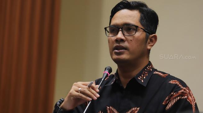 KPK Tetapkan Ketua DPRD Tulungaggung Sebagai Tersangka Suap