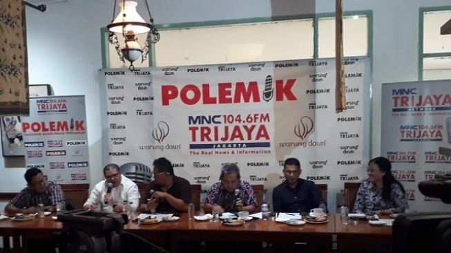 Jubir Jokowi-Ma'ruf: Kebijakan BBM Jangan Dipolitisir