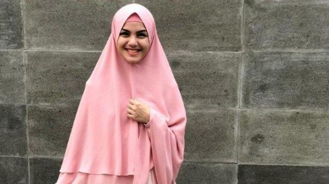 Ditinggal Suami Nikah Lagi, Nadya Almira Tulis Pesan Haru