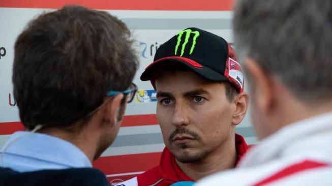 Belum Pulih dari Cedera, Lorenzo Resmi Absen di MotoGP Jepang