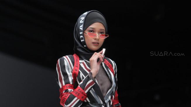 Tren make up dari seluruh dunia yang hadir di JFW 2019 [Suara.com/Fakhri]