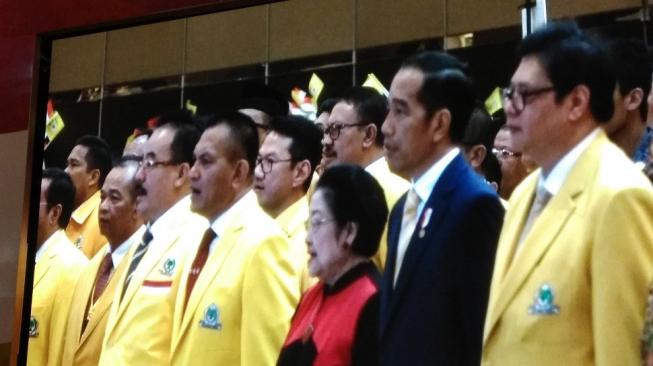 Jokowi dan Menteri Kabinet Kerja Hadiri Ultah Golkar