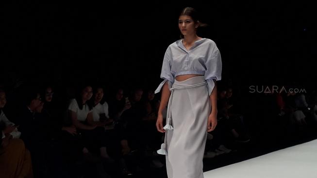 Nuansa Dunia Pandora dalam Karya Peggy Hartanto di JFW 2019