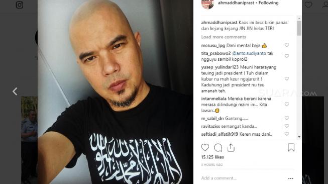 Ahmad Dhani Pakai Baju Tauhid: Kaos Ini Bisa Bikin Panas Jin