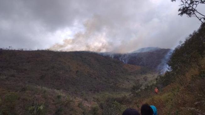 KLHK Kendalikan Karhutla di Jawa dengan Bantuan Helikopter