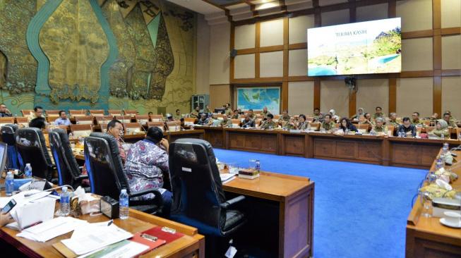 Rapat kerja Kementerian KLHK dengan DPR, Jakarta, Selasa (23/10/2018). (Dok: KLHK)